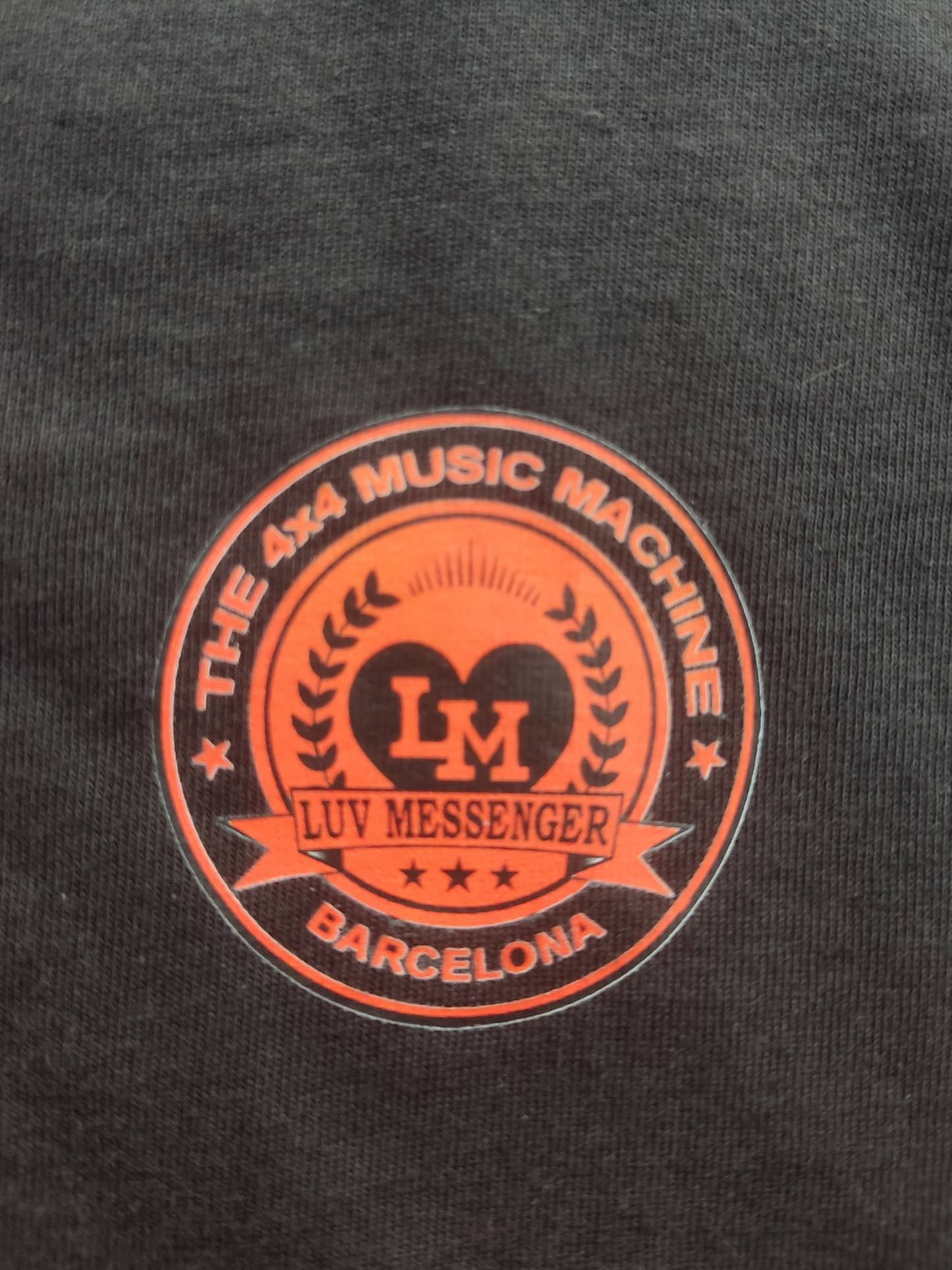 Camiseta Luv Messenger sound roja